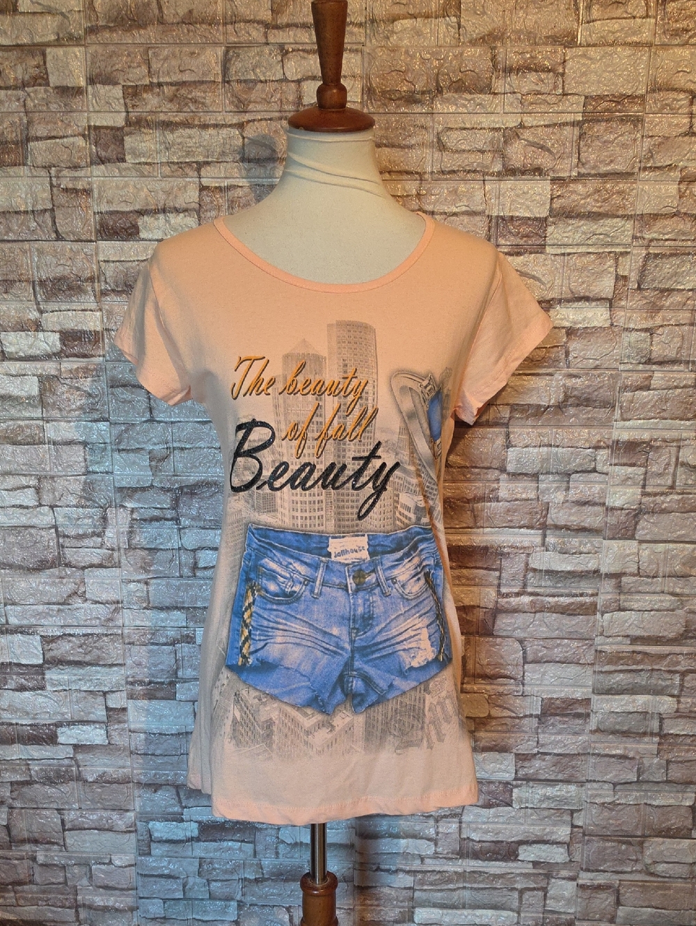 Nam So Women’s Peach Graphic Tee with Denim Shorts Print